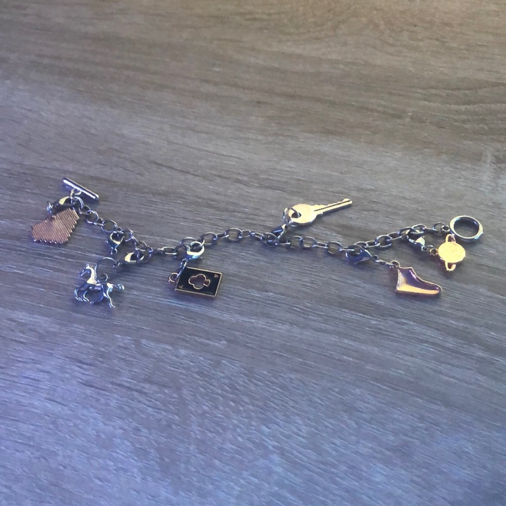 Charm bracelet